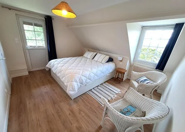 Appartement Duplex Dans Maison Normande Avec Acces Au Jardin