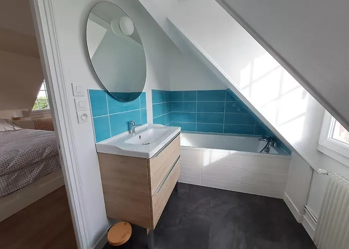 Duplex Dans Maison Normande Avec Acces Au Jardin Bernay (Eure)