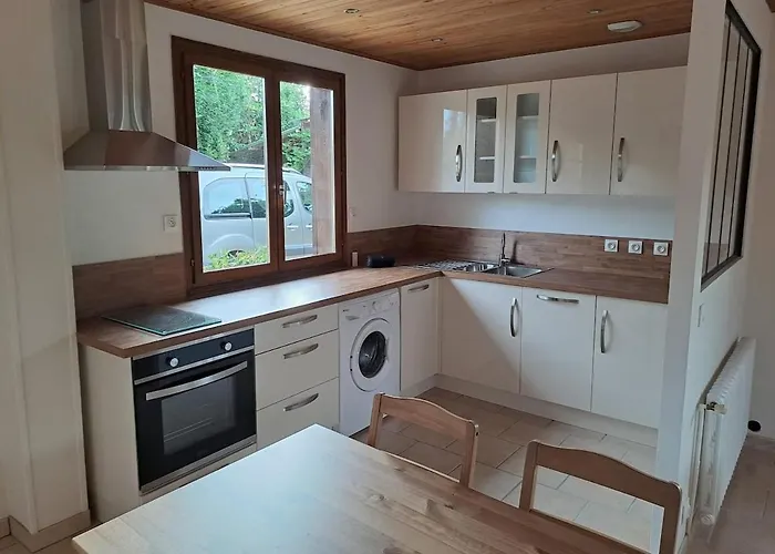 Duplex Dans Maison Normande Avec Acces Au Jardin Appartement *