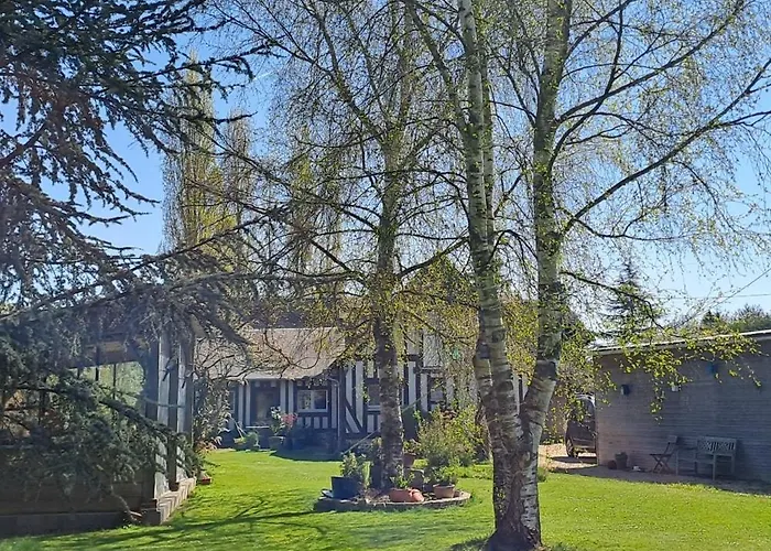 Appartement Duplex Dans Maison Normande Avec Acces Au Jardin *